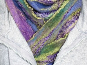 Merino felt knitted scarf