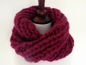 Burgundy jumbo yarn snood